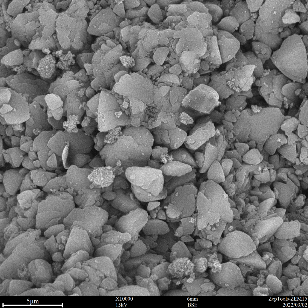 圖4 頭孢(臺(tái)式掃描電鏡10000倍照) 圖4 頭孢(臺(tái)式掃描電鏡10000倍照)